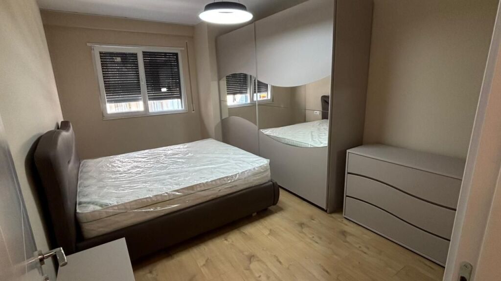 Qera, Apartament 1+1, Rruga Dritan Hoxha, Tiranë