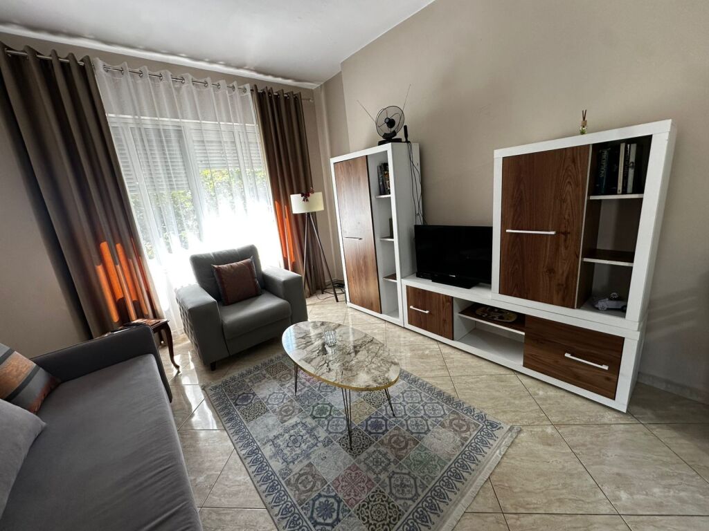 Apartament 1+1 per qira Rruga e Kavajes
