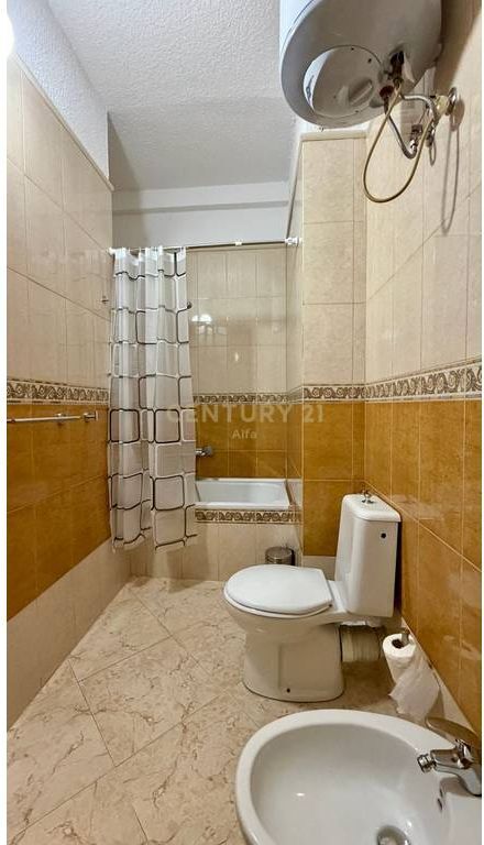Apartament 2+1 me qira te Rruga e Kosovarve