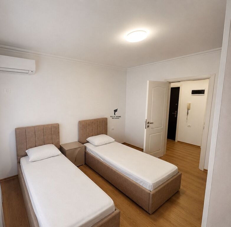 APARTAMENT ME QERA 2+1+2 QENDER 100.000 LEKE FH-91065