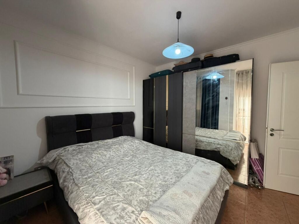 Apartment 1+1 for rent at Komuna e Parisit.