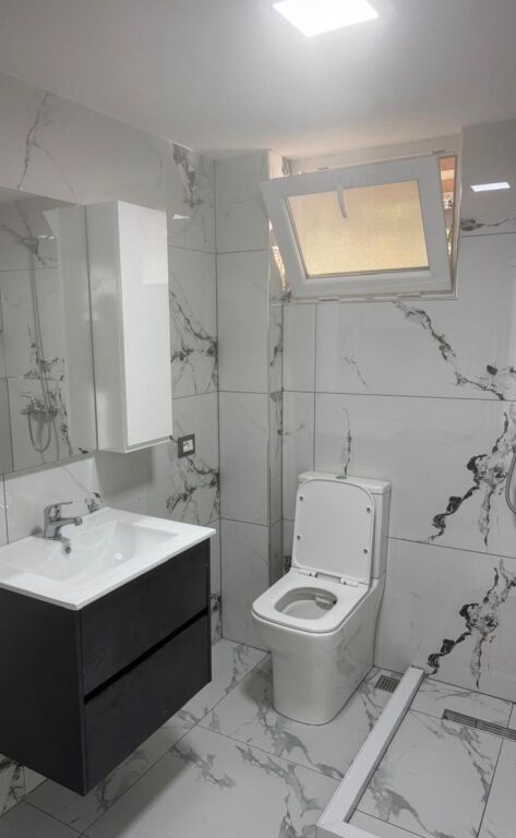 Apartament me qera 1+1 5 Maji