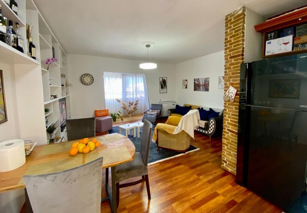 Apartament 2+1 me qira – Ali Demi, 5 min nga Toptani !