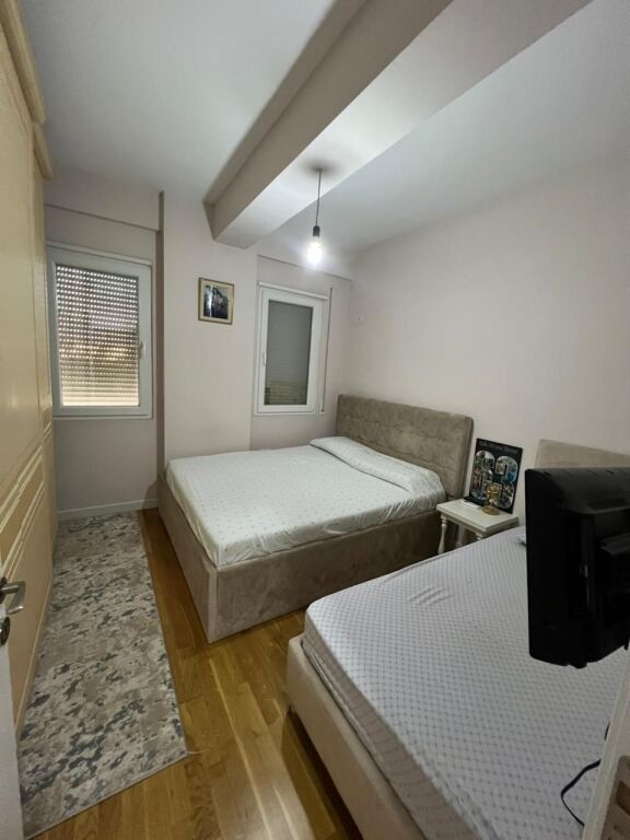 Apartament 2+1 per shitje tek Golden Park prane Amerikan 3.