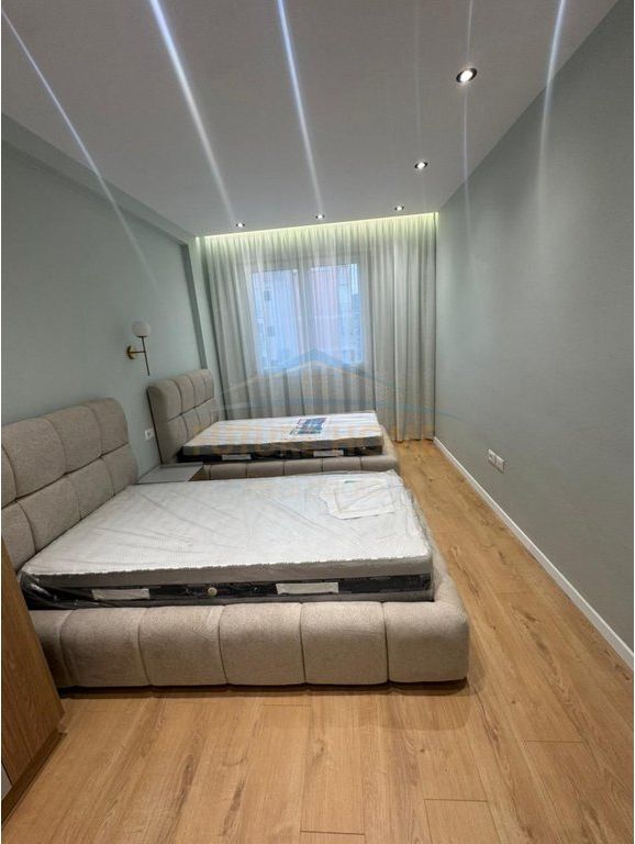 Shitet, Apartament 2+1, Misto Mame