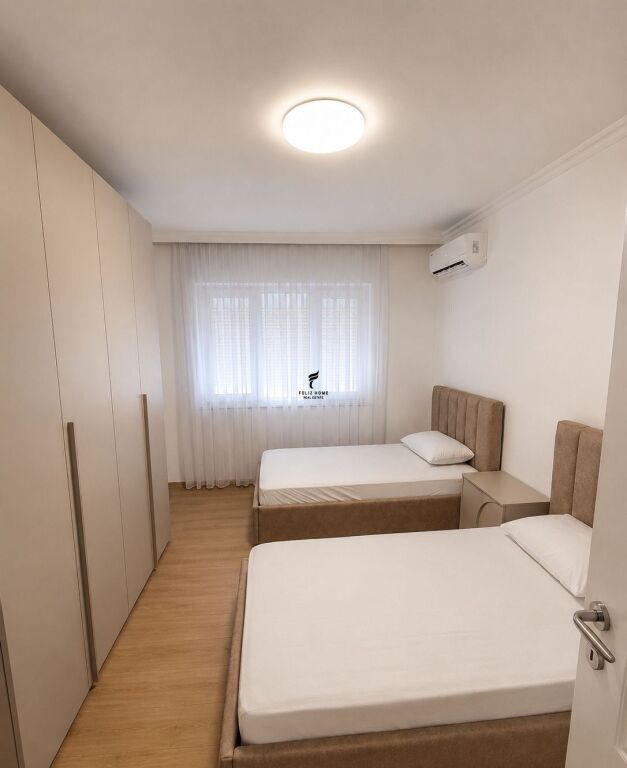 APARTAMENT ME QERA 2+1+2 QENDER 100.000 LEKE FH-91065