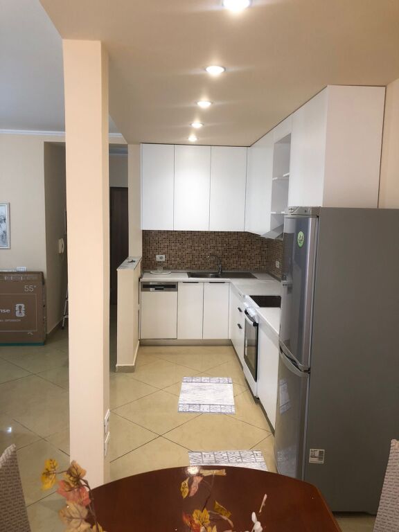 Apartment 2+1 for rent at Rr Margarita Tutulani