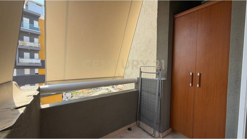 Apartament 2+1 me qira te Rruga e Kosovarve