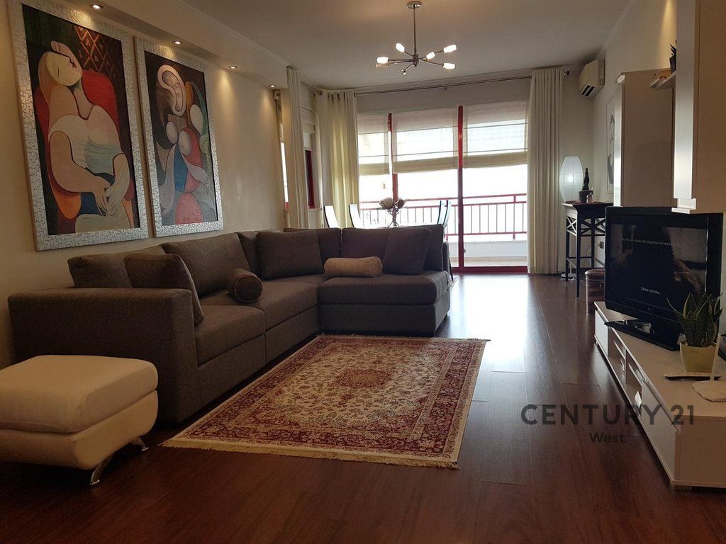 Shitet Apartament Premium 2+1+2 te Vollga, Durrës – Pamje Panoramike nga Deti