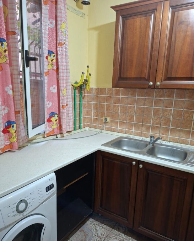 For rent Apartment 2+1, Komuna Parisit near Kristal Center 650 thousand old lek