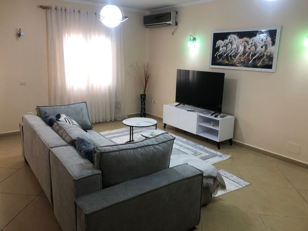 Apartment 2+1 for rent at Rr Margarita Tutulani