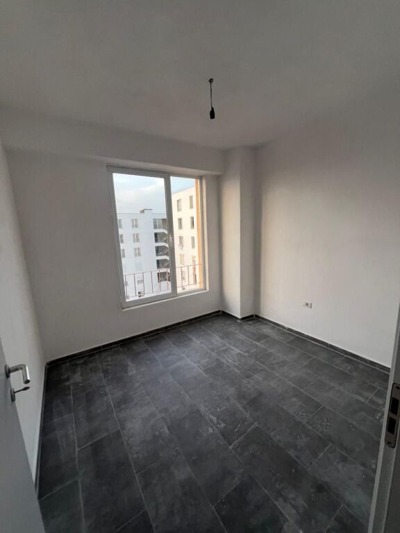Apartament me Qira / Në Shitje në Shijak