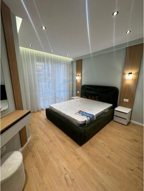 Shitet, Apartament 2+1, Misto Mame