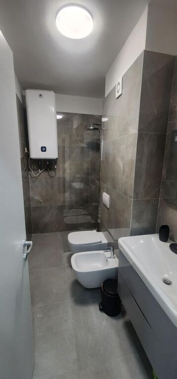 Shitet Apartament 1+1 – Mali i Robit
