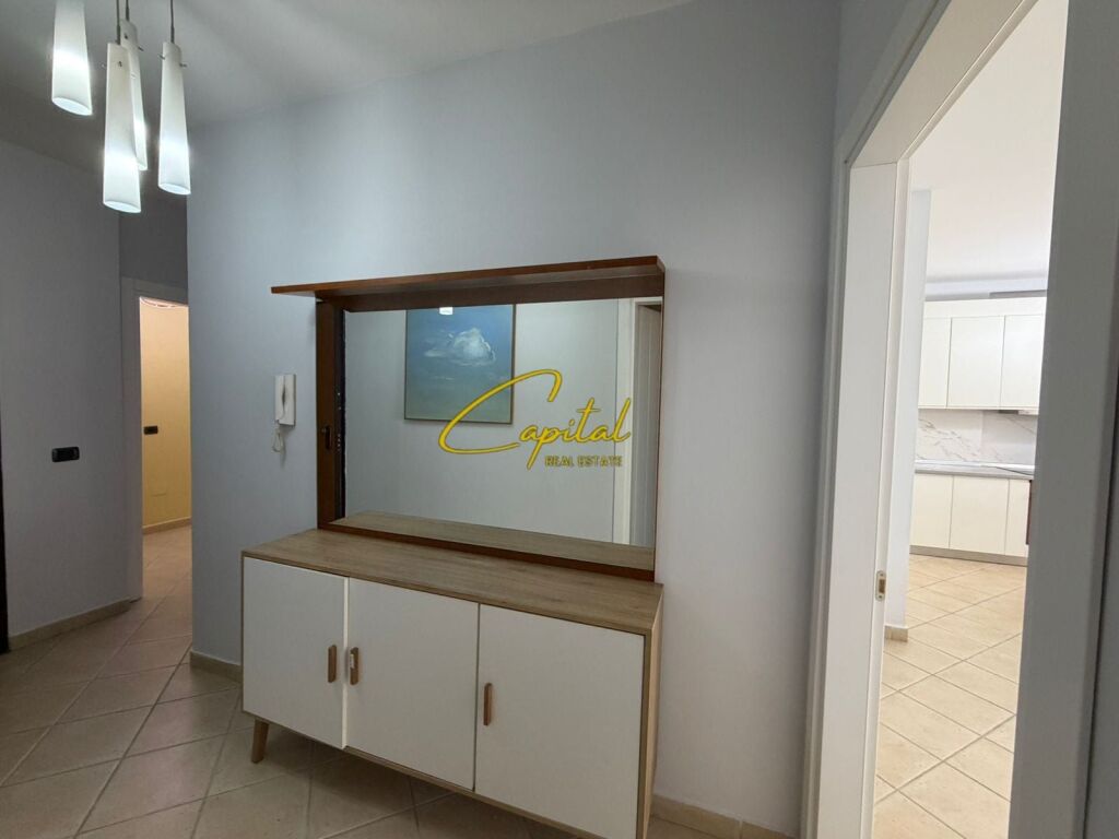 APARTAMENT ME QIRA 2+1+2 QENDER 1000 EURO