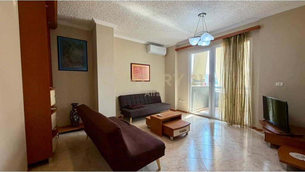 Apartament 2+1 me qira te Rruga e Kosovarve