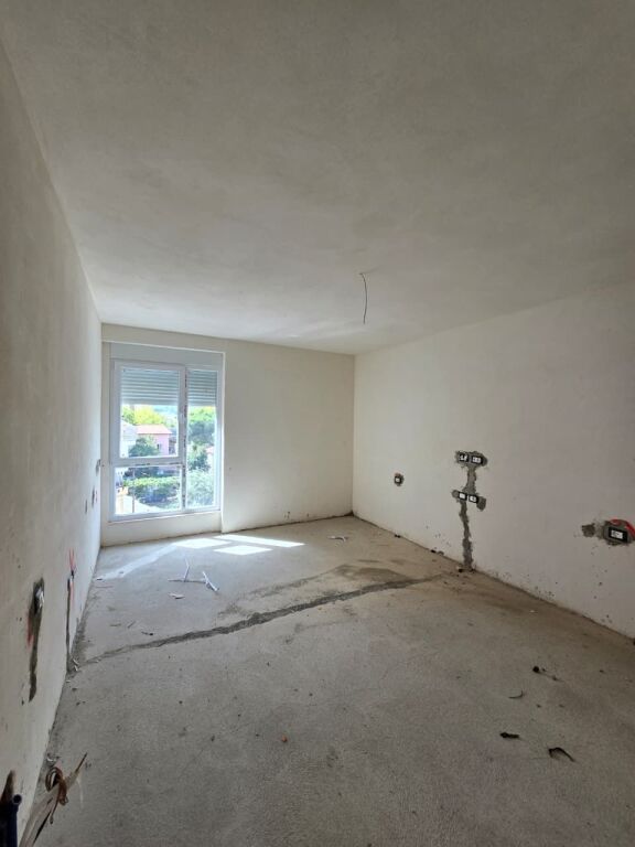 Apartment 2+1+2 for sale near the American Embassy, Elbasan Street.