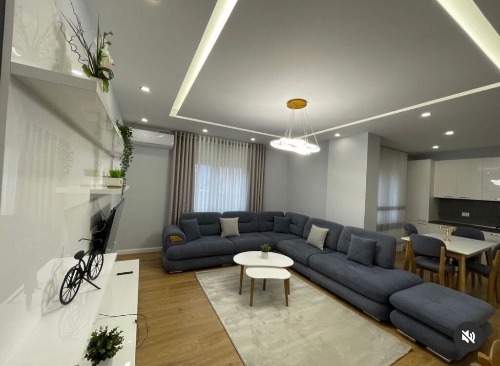 Apartament 2+1 me qira Zogu i Zi