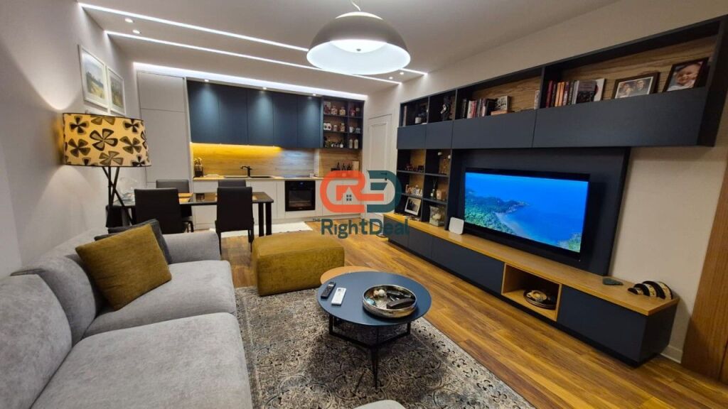 Tek Brryli, Shitet Super Apartament 1+1, Me Strukture Te Rregullt Dhe I Investuar Totalisht !!!!