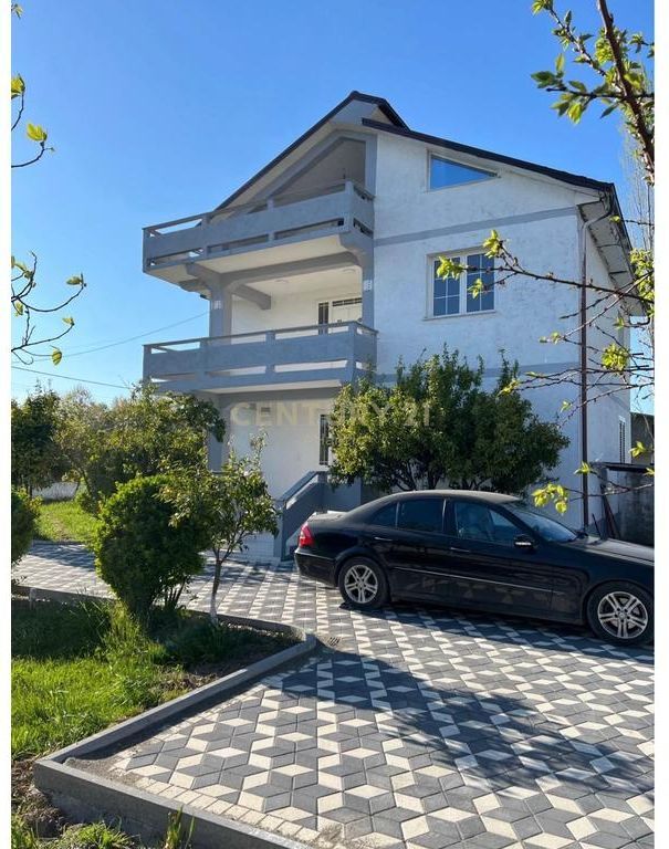 SHITET VILË 2-KATËSHE, FUSHË-KRUJË