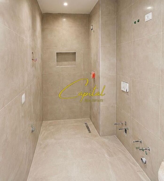 VENDESI APPARTAMENTO 1+1 COMPLESSO TIRANA ENTRY 97.000 EURO
