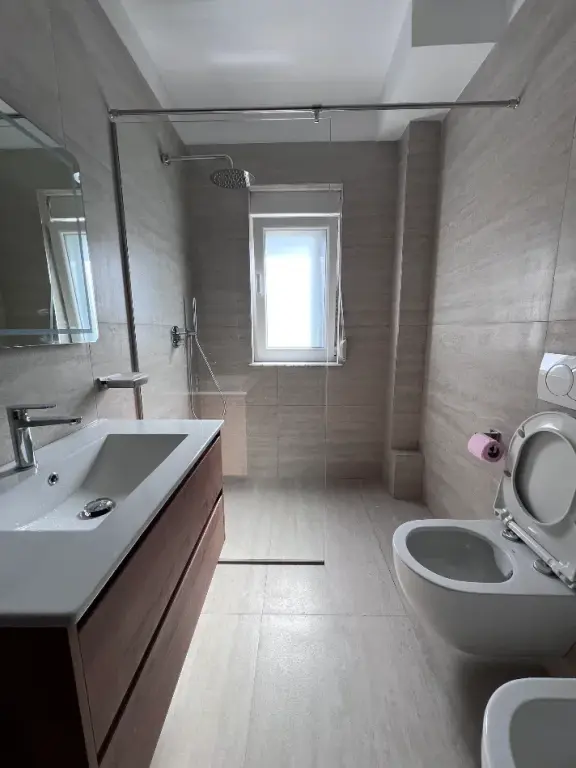 Qera | Apartament 2 + 1 | Rruga e Elbasanit | 600 €/muaj