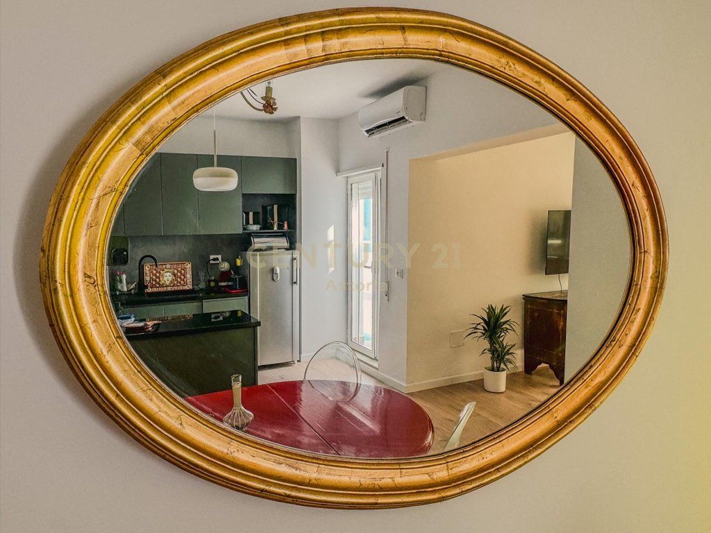 SHITET APARTAMENT 2+1 PRANE RRUGES SE KAVAJES