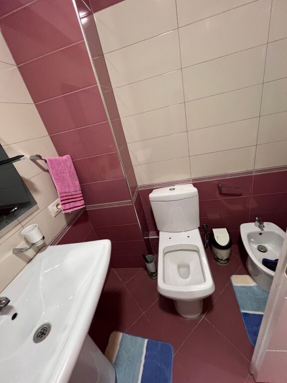 Affittasi 2+1+1 Yzberisht Boulevard 60.000 lek