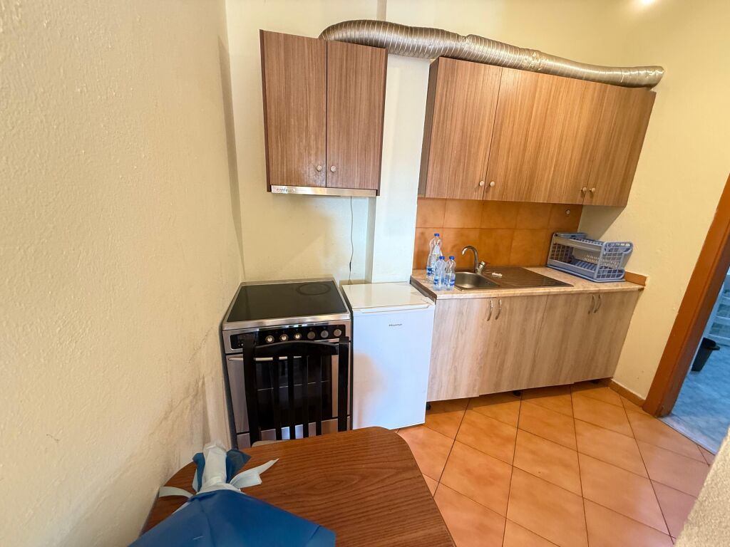 🏡 JEPET ME QIRA APARTAMENT 2+1  📍 Konviktet e Inxhinierisë së Ndërtimit💰 Çmimi: 50,000 lekë/muaj