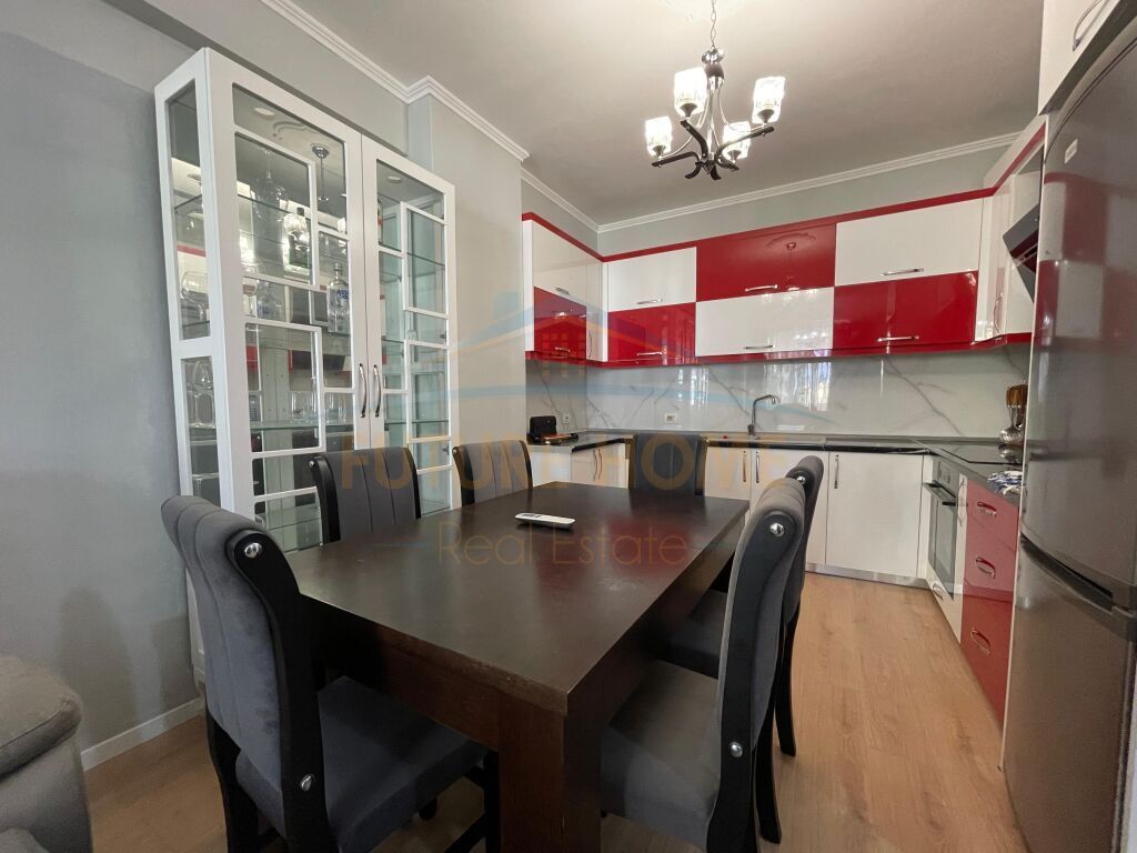 Rent, Apartment 2+1+2, Unaza e Re. UNA47136