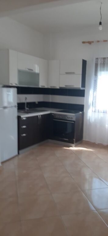 For rent 2+1+1 EX FRIGORIFERI BESA STREET 40,000 lek