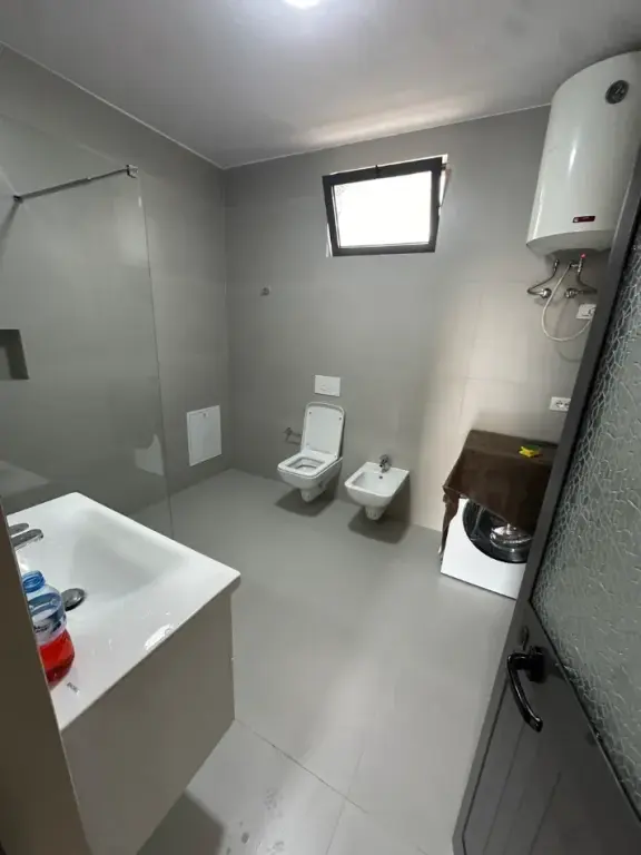 Rent | Shtëpi private 2 + 1+Ballkon | Rruga Balla | 400 €/month