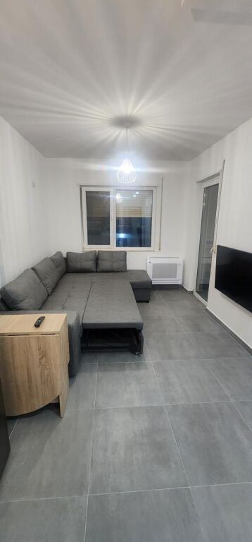 Shitet Apartament 1+1 – Mali i Robit