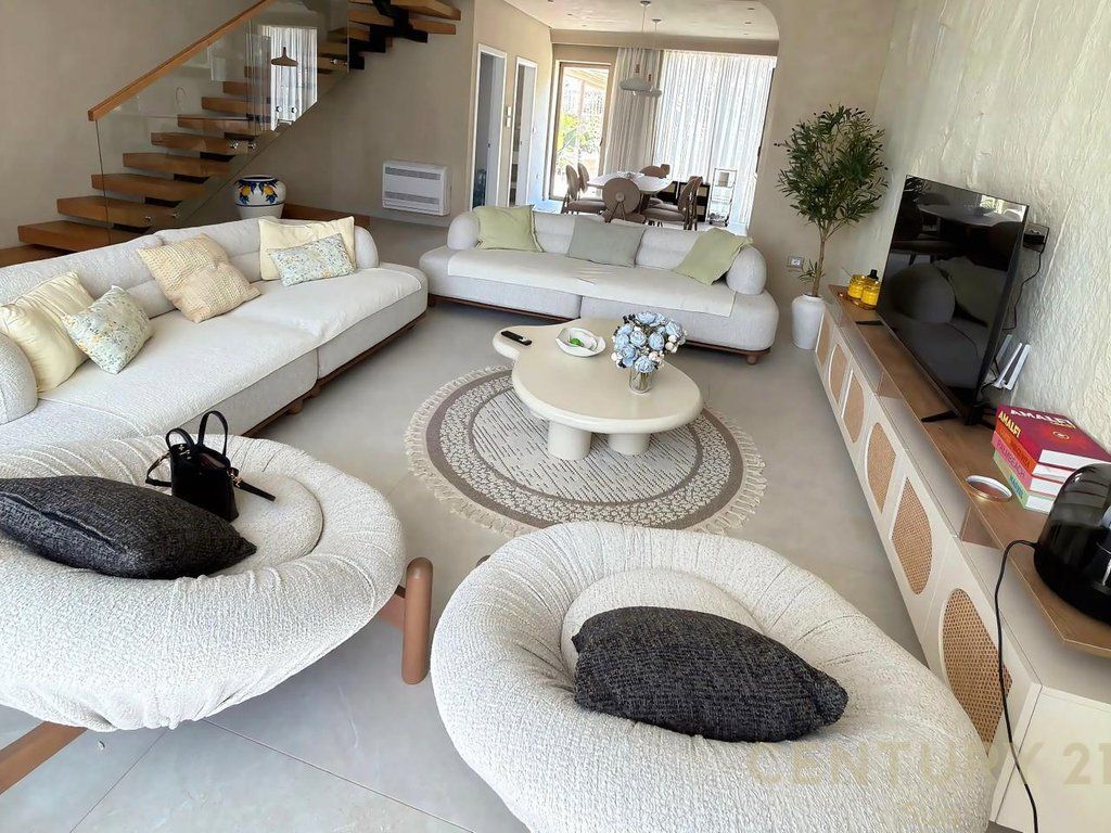 LUXURY VILLA ME PAMJE NGA DETI PER SHITJE | DRYMADHES – DHERMI