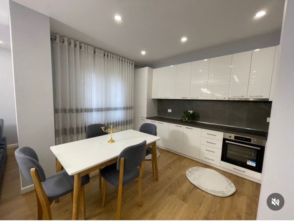 Apartament 2+1 me qira Zogu i Zi
