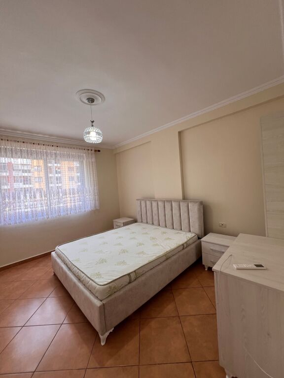 Affittasi 2+1+1 Yzberisht Boulevard 60.000 lek