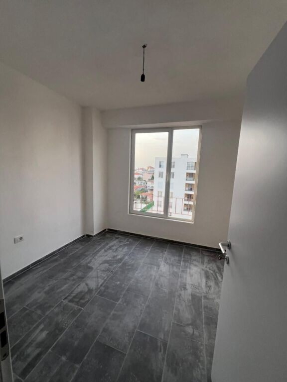 Apartament me Qira / Në Shitje në Shijak