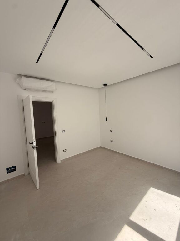 VENDESI APPARTAMENTO 2+1 NELLA RESIDENZA LIBURNIA, GOLEM