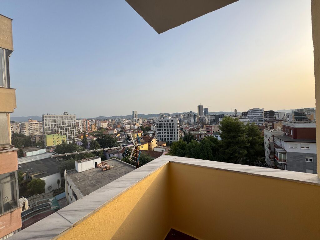 Affittasi appartamento 1+1 in Via Dibrës, vicino alla Medresa