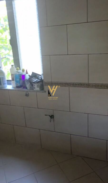 JEPET ZYRE 110 M2 ME QERA NE BLLOK 90.000 LEKE