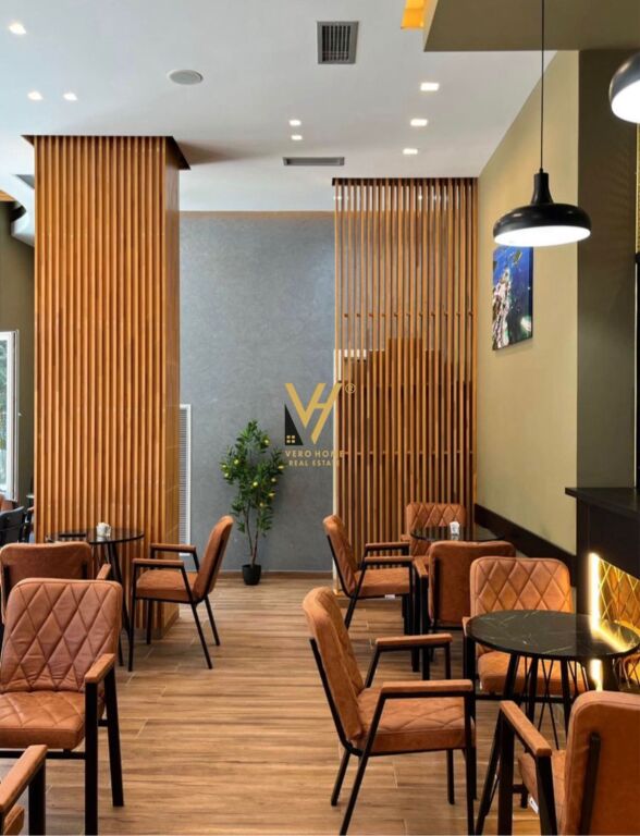 BUSINESS PREMISES FOR SALE 70 M2 AT VILA L, ASTIR 28,000,000 LEKE