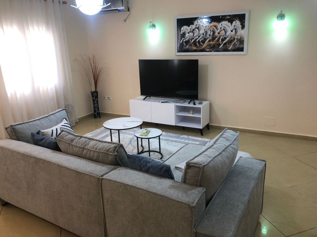 Apartment 2+1 for rent at Rr Margarita Tutulani