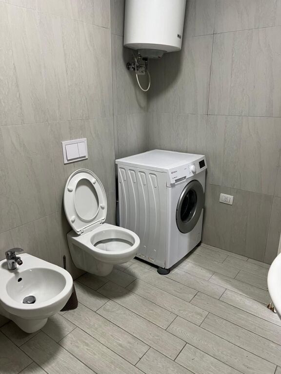 Jepet me qera apartamenti 1+1