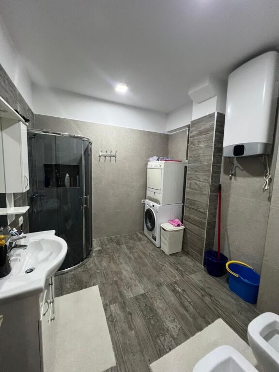 Apartament 2+1 per shitje tek Golden Park prane Amerikan 3.