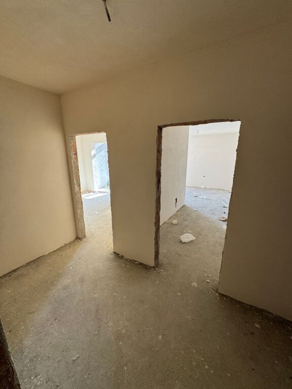 Paskuqan , In vendita 1+1 Occasione 950€/m2