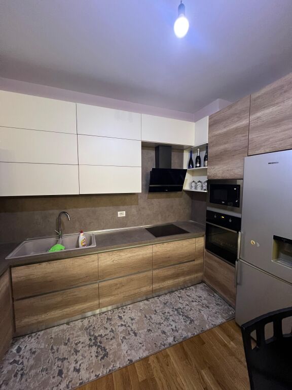 Apartament 2+1 per shitje tek kompleksi golden park tek amerikan 3