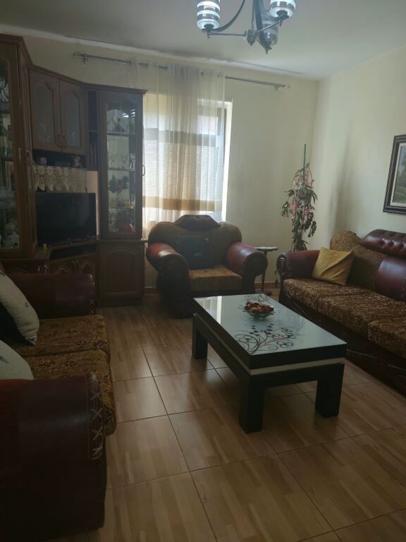 Apartament 2+1 me qira