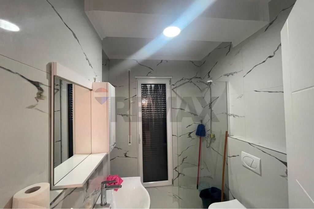 Apartament - Për Shitje - Bulevardi Kashar, Tiranë