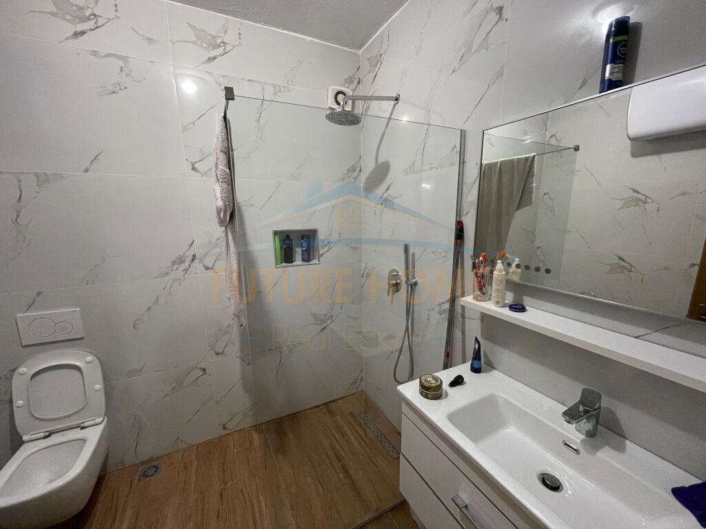 Rent, Apartment 2+1+2, Unaza e Re. UNA47136