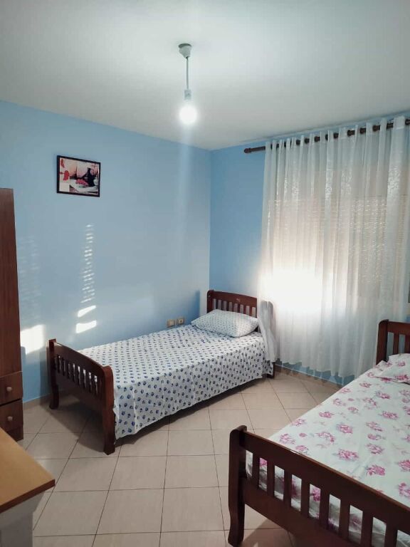 Appartamento in affitto 2+1 di fronte al Nuovo Maternità (ID B22182) Tirana